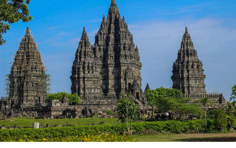 1 DAY YOGYAKARTA FULL DAY TOUR