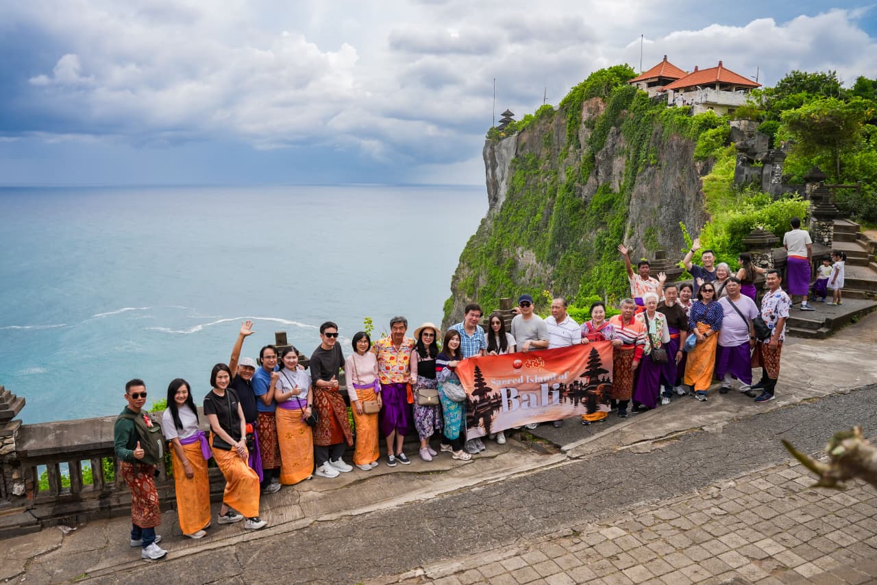 Uluwatu Bali Group Photo