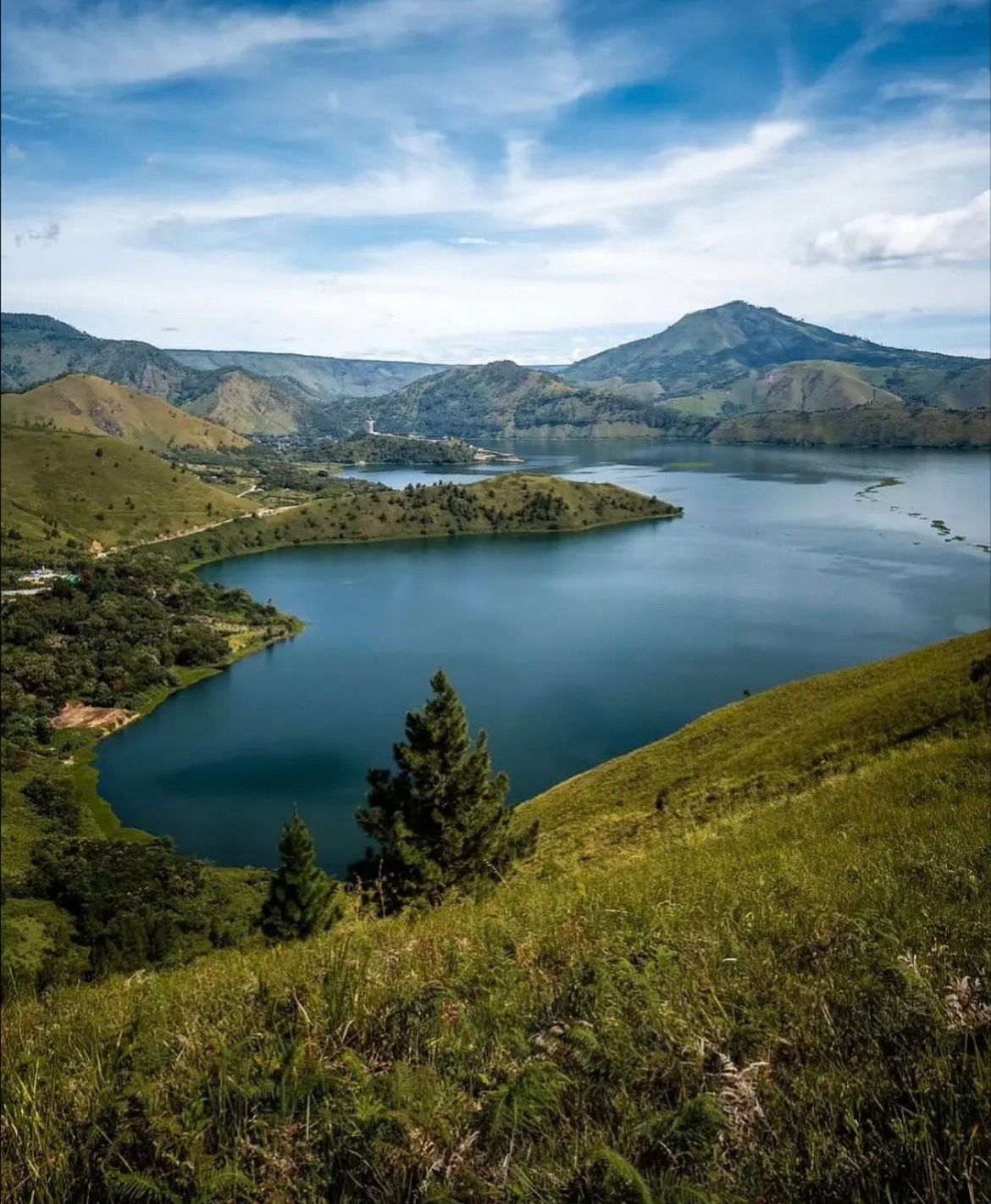 4 DAYS 3 NIGHTS LAKE TOBA TOUR