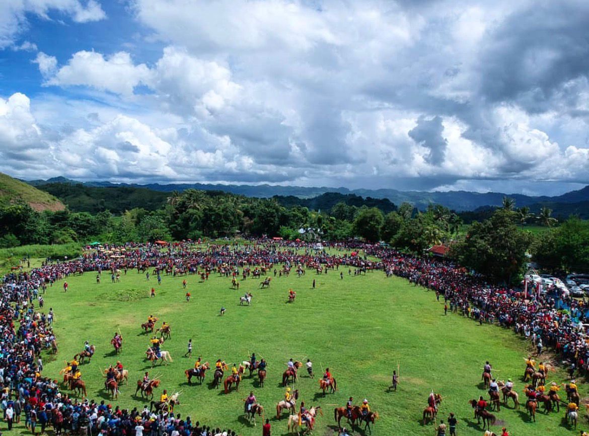 5 DAYS 4 NIGHTS SUMBA PASOLA FESTIVAL