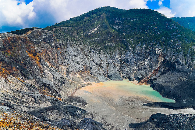 4 DAYS 3 NIGHTS BANDUNG HIGHLAND & CITY ESCAPE